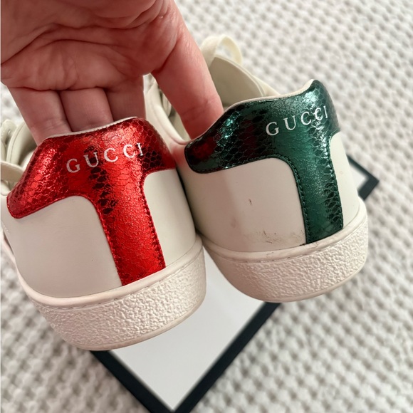 Gucci Cream Sneakers with Red and Green Stripes - Picture 4 of 9